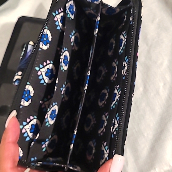 Vera Bradley Wallet Bundle - Picture 8 of 9